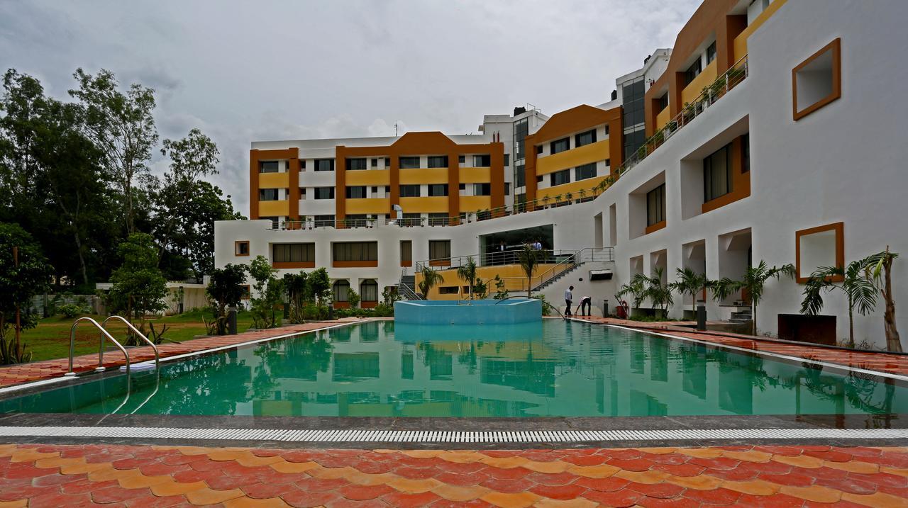 فندق Kamlesh Continental Angul المظهر الخارجي الصورة