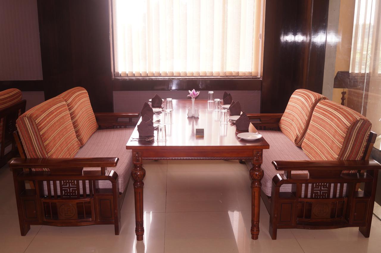 فندق Kamlesh Continental Angul المظهر الخارجي الصورة